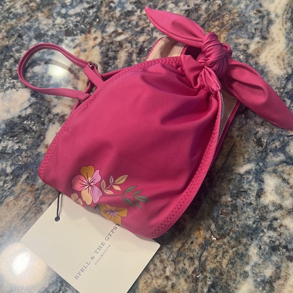 Spell & gypsy sample bikini top NWOT rare floral pink hibiscus - Picture 12 of 16